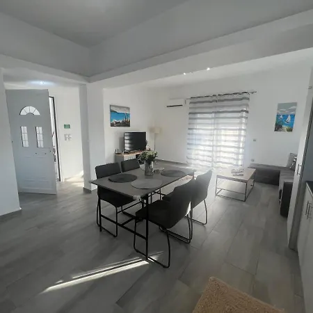 Village Dream-rhodes Airport Apartment